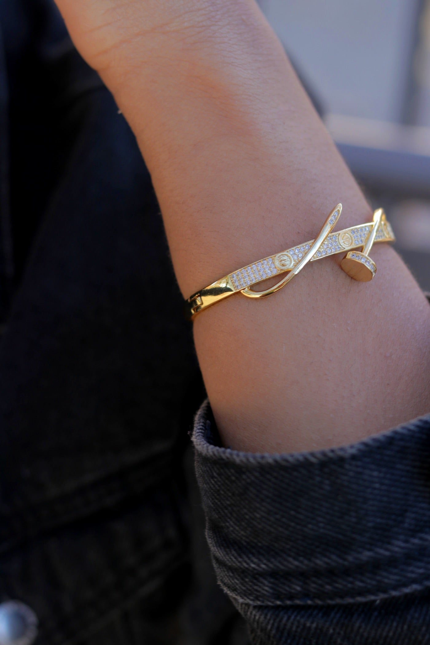 Spiral Nail bangle